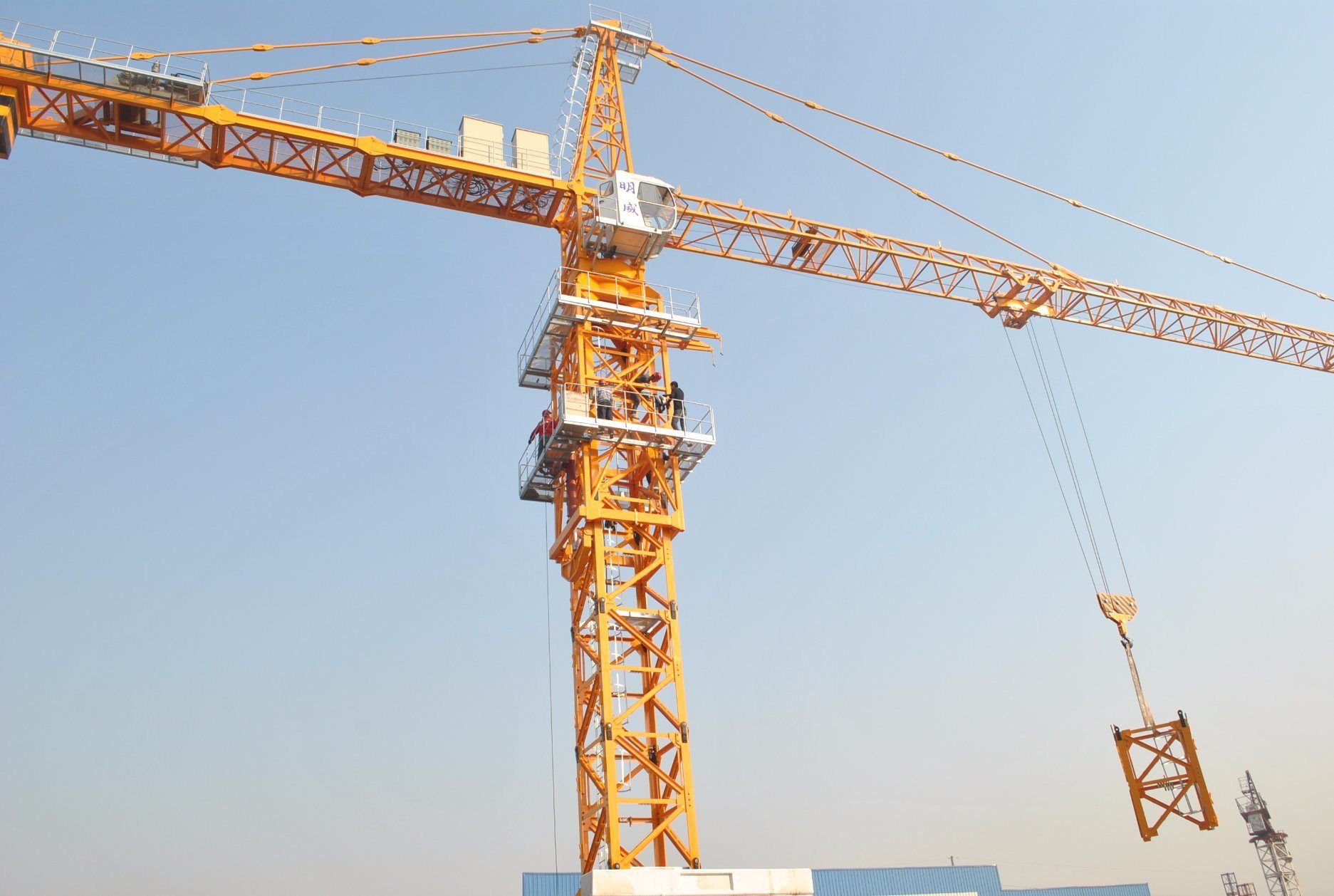 Traveling Tower Crane 5012